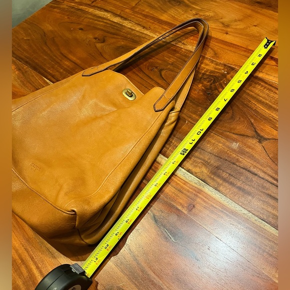 100% Genuine Leather Tote Bag - Picture 8 of 10